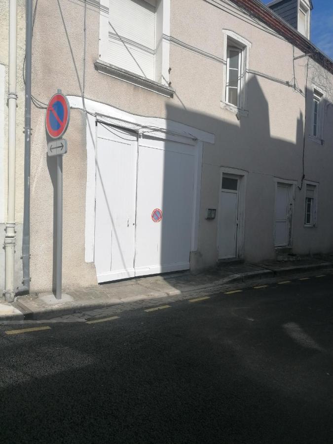 L'Etape Du Cher Vierzon Εξωτερικό φωτογραφία